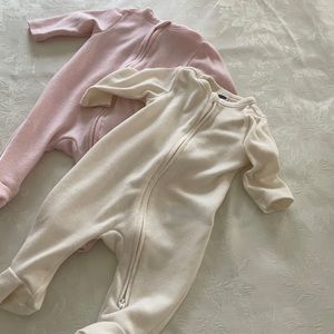 Old navy sleeper bundle (2)